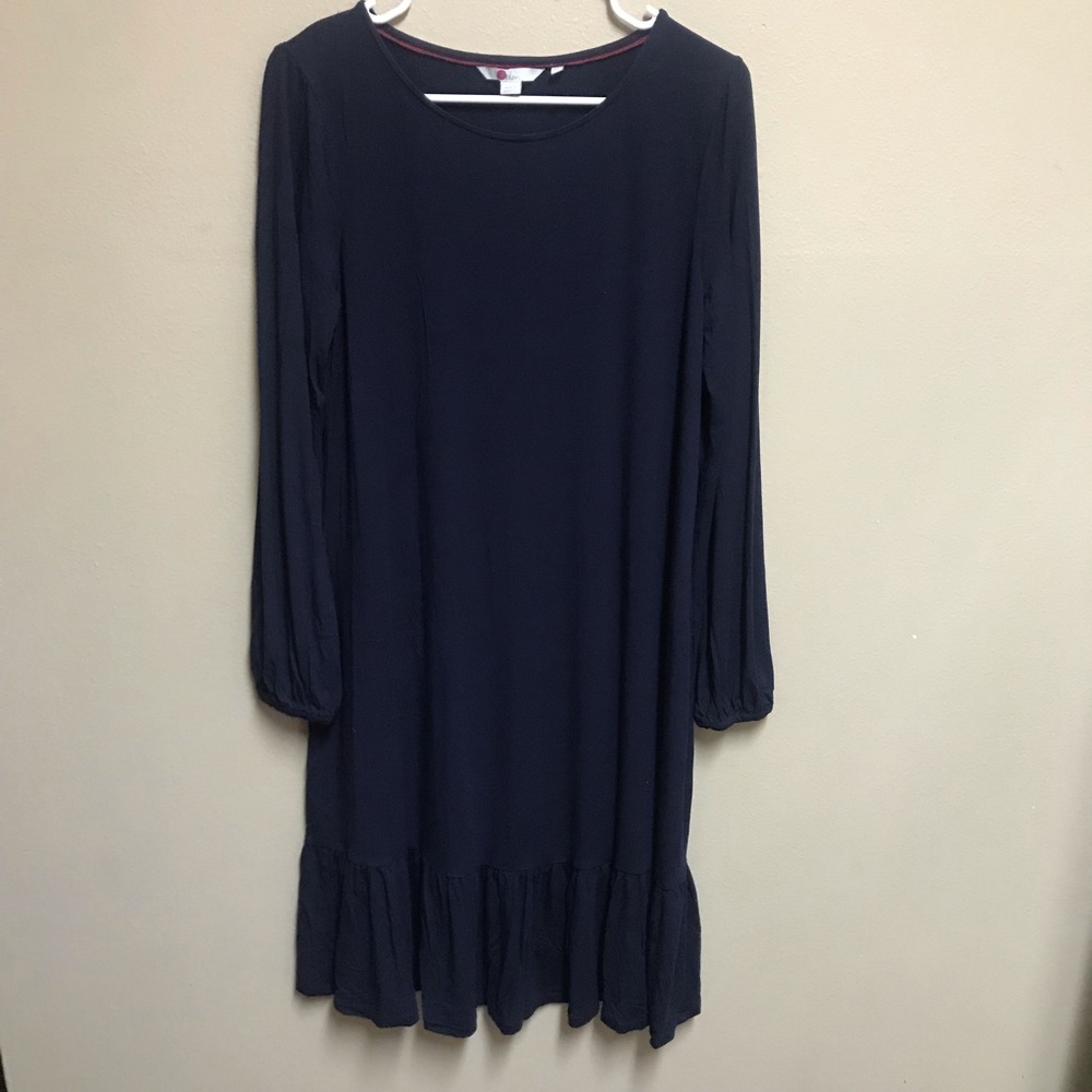 Boden dress size 10R Long sleeve navy stretchy comfy material with a ruffle hem